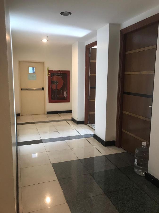 溫馨小屋 Bangkok Esterno foto